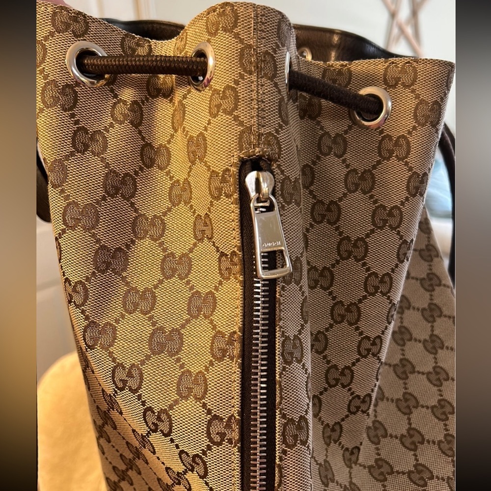 Authentic Gucci backpack - Picture 5 of 8